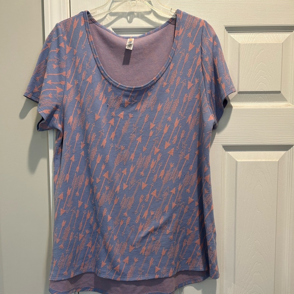 Lularoe classic tee